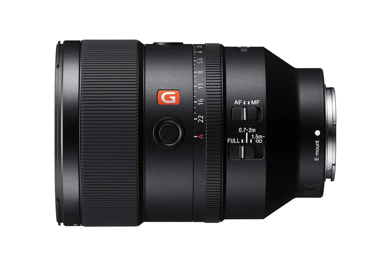 Sony FE 135mm f/1.8 GM - Full-Frame, Teleobjetivo, Prime (SEL135F18GM)