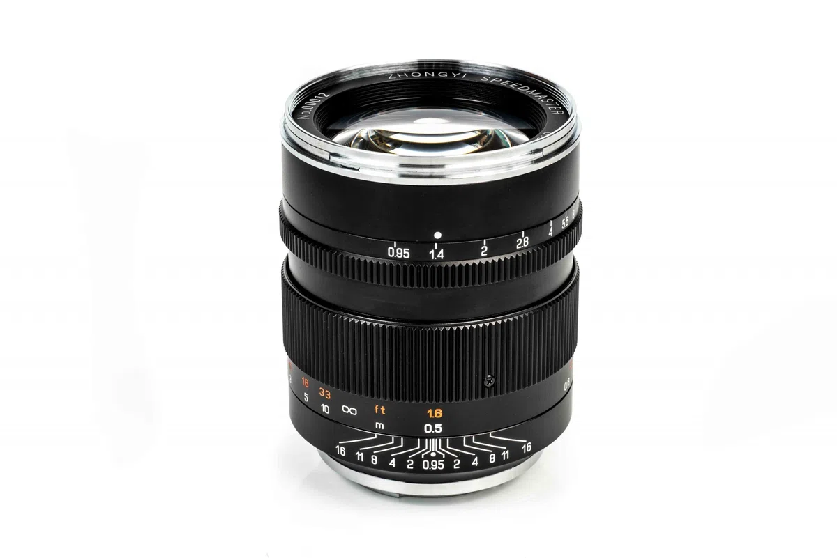 Zhongyi Mitakon Speedmaster 50mm f/0.95 III Lente de marco completo para Sony FE Mount Camera