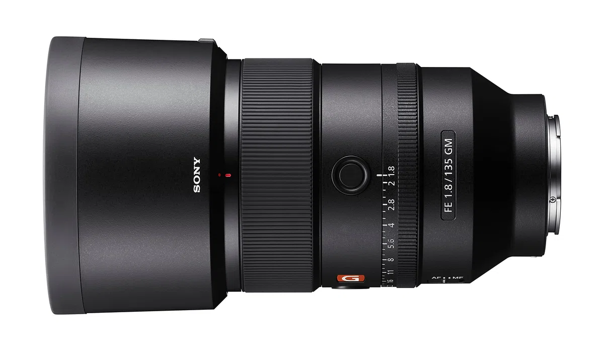 Sony FE 135mm f/1.8 GM - Full-Frame, Teleobjetivo, Prime (SEL135F18GM)